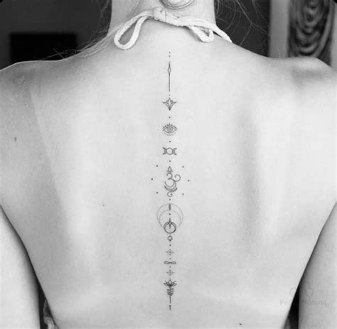 idee tatouage colonne vertebrale|Tatouage colonne vertébrale femme : 30 des plus。